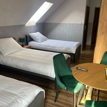 Kamienica Hotel Sulecin Luaran gambar