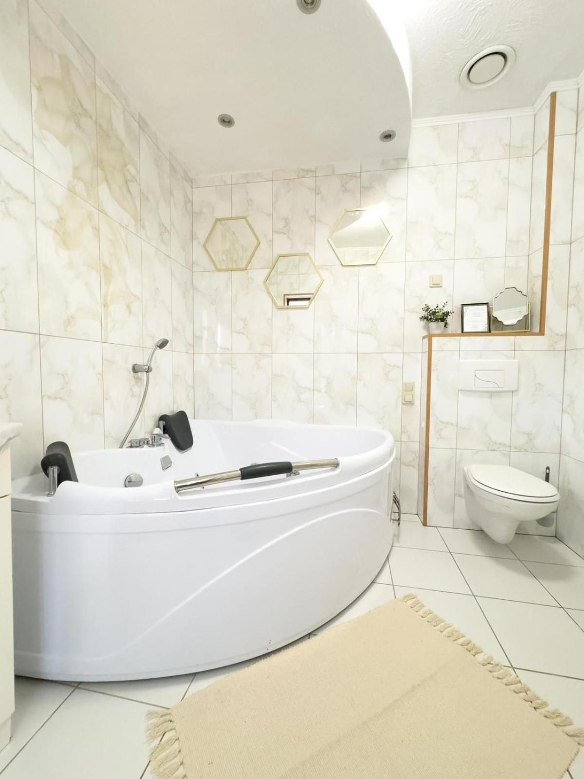 Kamienica Hotel Sulecin Luaran gambar