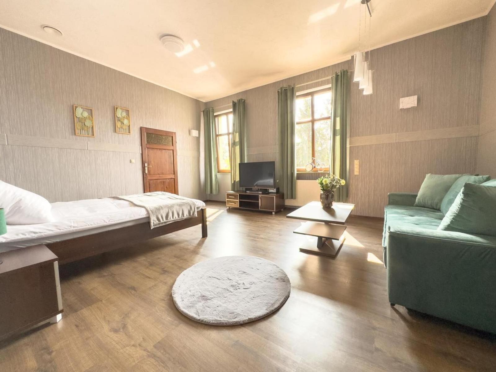 Kamienica Hotel Sulecin Luaran gambar